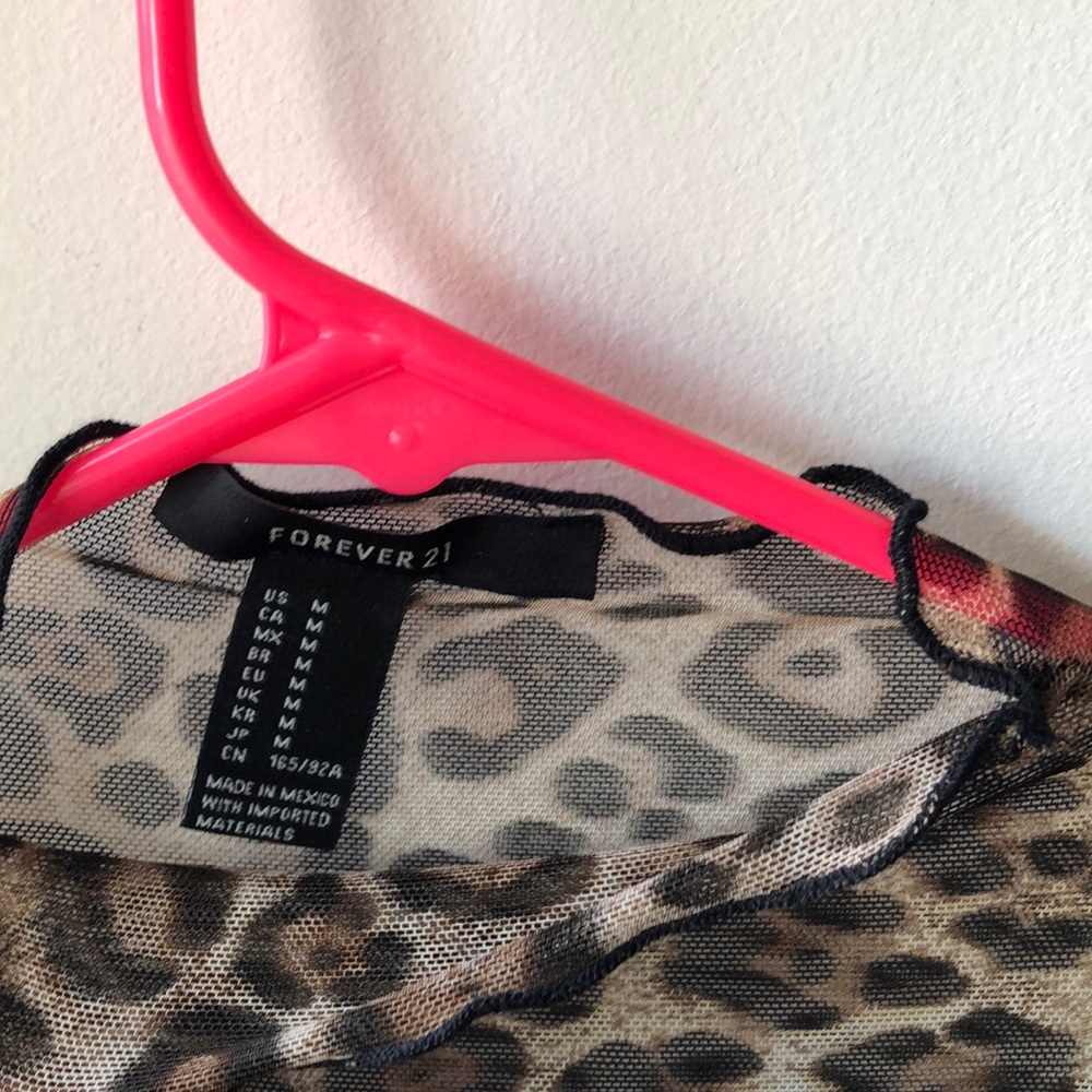 Leopard mock neck sheer top size M - Picture 3 of 6